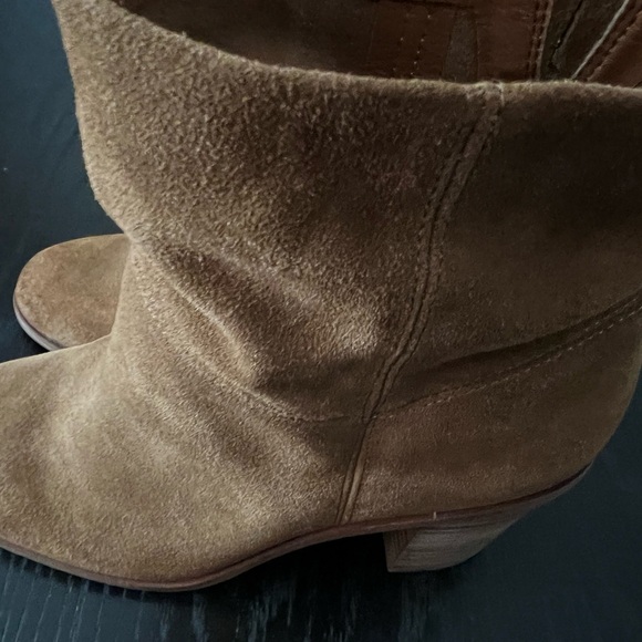 Lucky Brand Womens Jicole Suede Booties - Picture 10 of 14